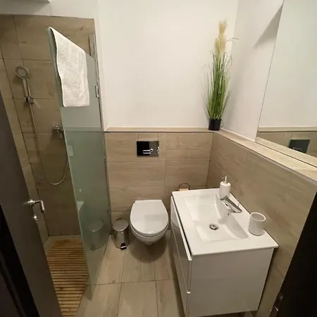 Savoya5 Old Citycenter Selfcheckin Workspacestudio *